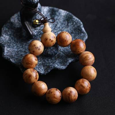 2020足球先生莱万再夺年度最佳球员奖 KU游足球恭喜获C罗世纪最佳球员_ky开元电竞(图2) ky开元电竞