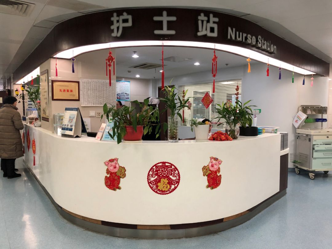 詹姆斯两罚全丢 哈登助威少空接暴扣 湖人悍将出血染詹皇球裤【ky开元电竞】(图1) ky开元电竞